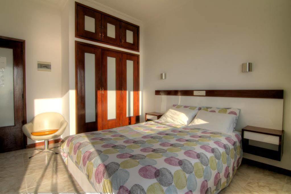 Hotel Teimoso Фігейра-да-Фош Екстер'єр фото