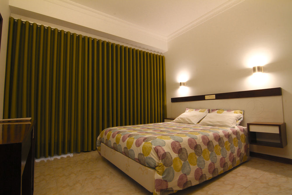 Hotel Teimoso Фігейра-да-Фош Екстер'єр фото
